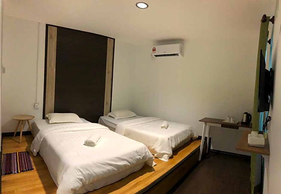 OYO HOME 90667 Chen Room Bs