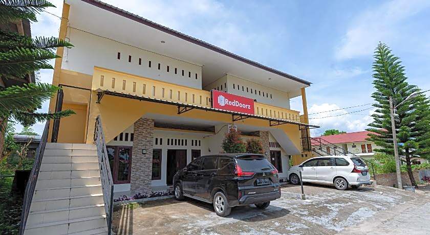 OYO 1694 Pariban Homestay