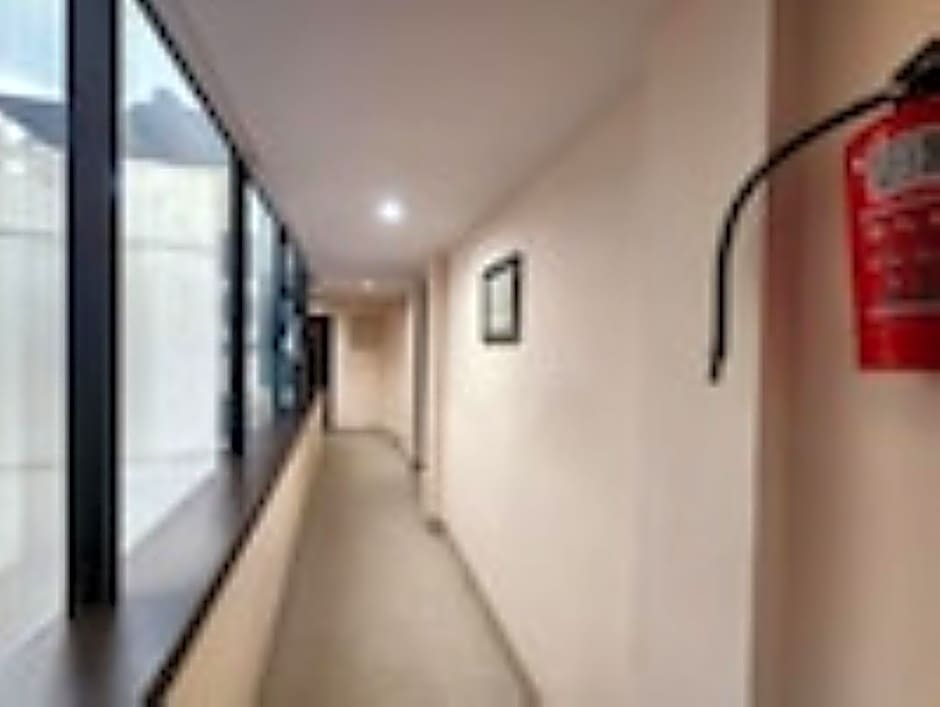 Hotel Lee International