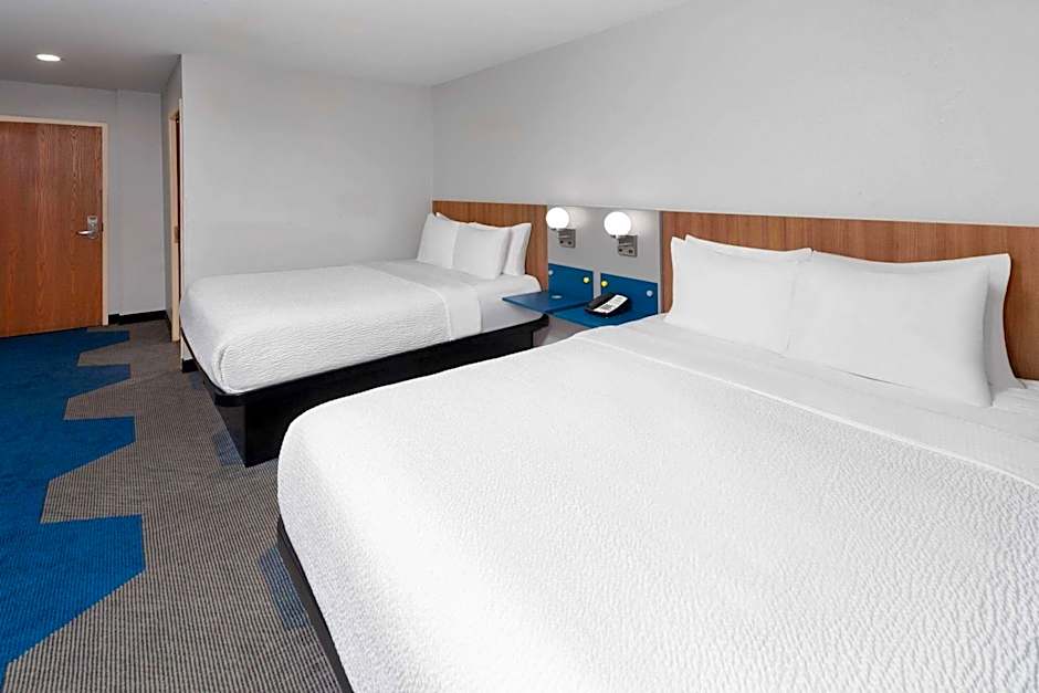 Microtel Inn & Suites by Wyndham Janesville