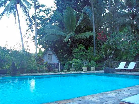 Cempaka Belimbing Villa