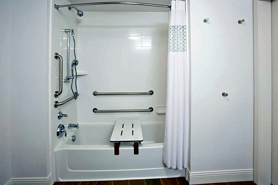 Hampton Inn By Hilton Minneapolis/Roseville, MN