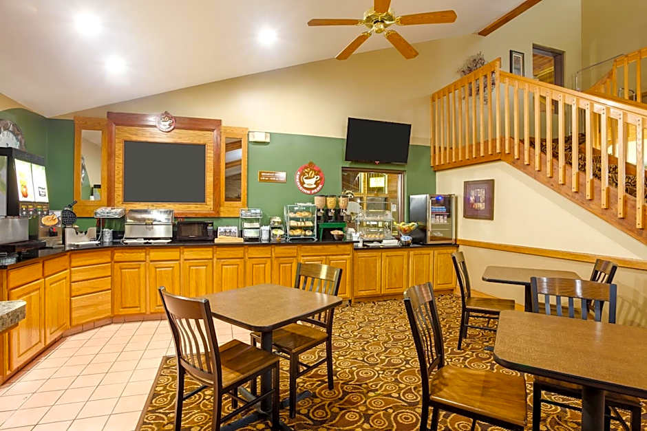 AmericInn by Wyndham Tomah