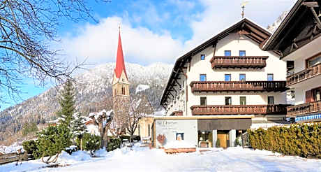 Historic Guesthouse BIRCHER B&B Apartments near Sterzing