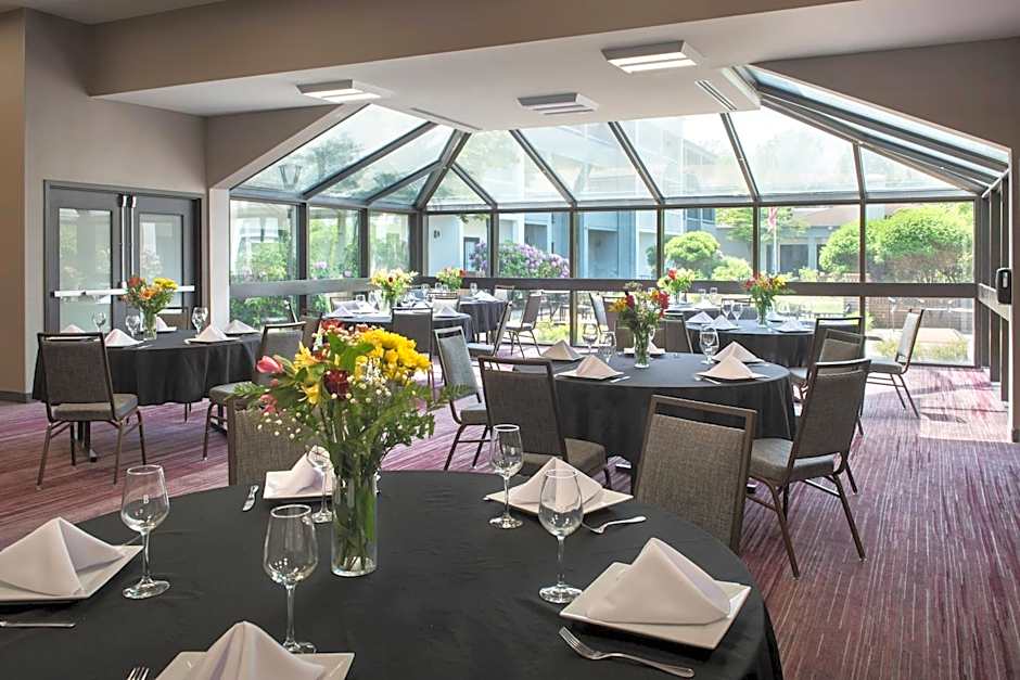 Courtyard by Marriott Lincroft Red Bank