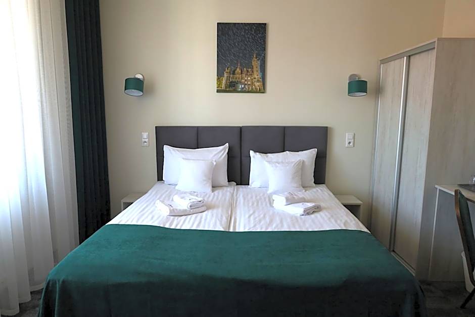 Centrum Restauracyjno-Hotelowe Florres