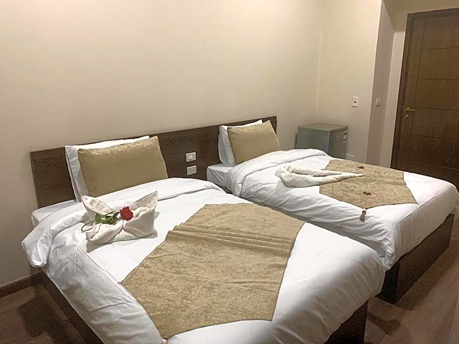 Miramar Talaat Harb Square