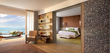 marvelous, 1 bedroom suite, 1 king, ocean view, top floor, balcony