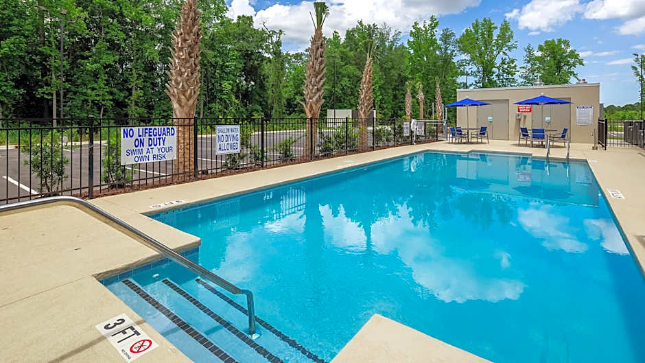 Holiday Inn Express & Suites Latta By IHG