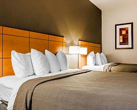 Queen Room with Two Queen Beds - Non-Smoking