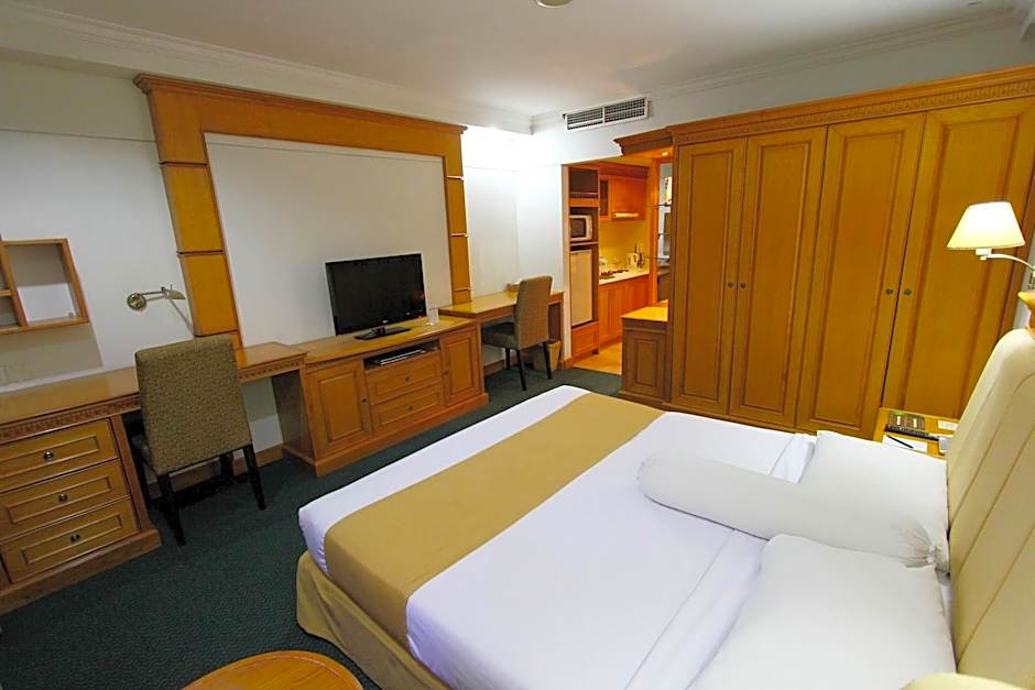 Harmoni Suites Hotel