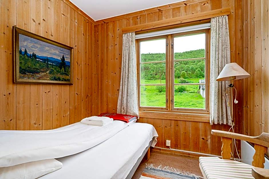 Kongsvold Fjeldstue by Frich`s