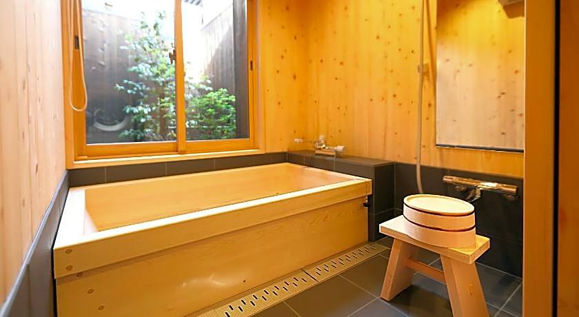 Sen Omiya-Gojo Muslim Friendly Easy access to Kyoto STA