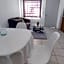 Hogar tranquilo, cerca de marina y plaza comercial