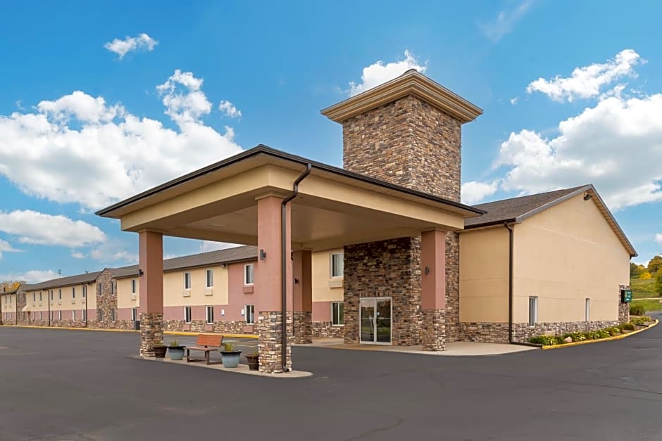 Quality Inn Newton at I-80