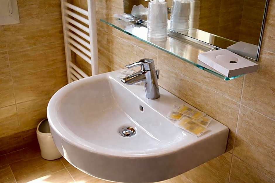 Hotel Favorita Easy Stay Room Only