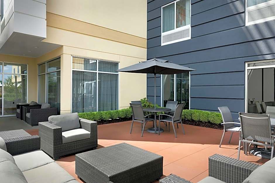 Fairfield Inn & Suites by Marriott Fayetteville North