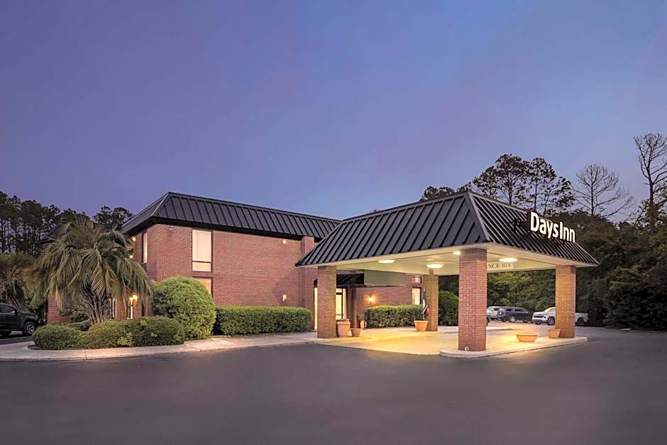 Days Inn by Wyndham Statesboro