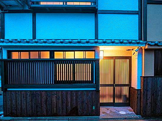 Rental of Machiya Take a Shigaraki Ware Openair