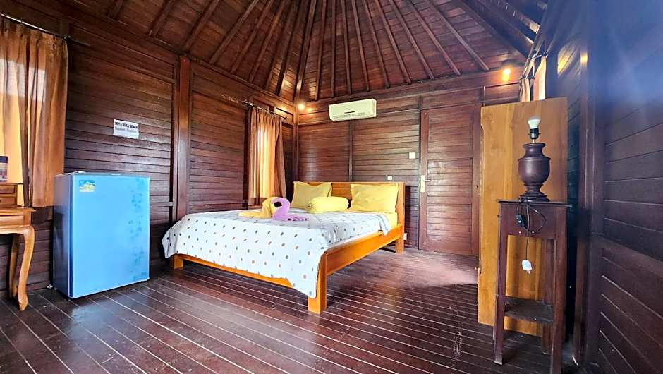 Suka Beach Bungalow