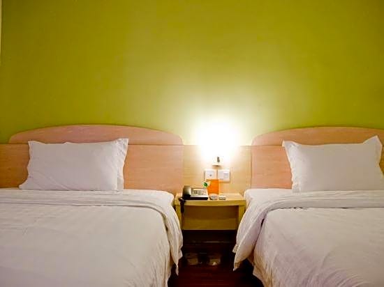 7 Days Inn Guangzhou Xinshi Baixin Plaza