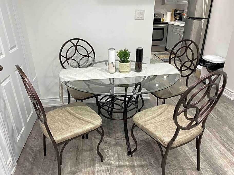 Adorable 2-Bedroom Basement with Sep Entrance