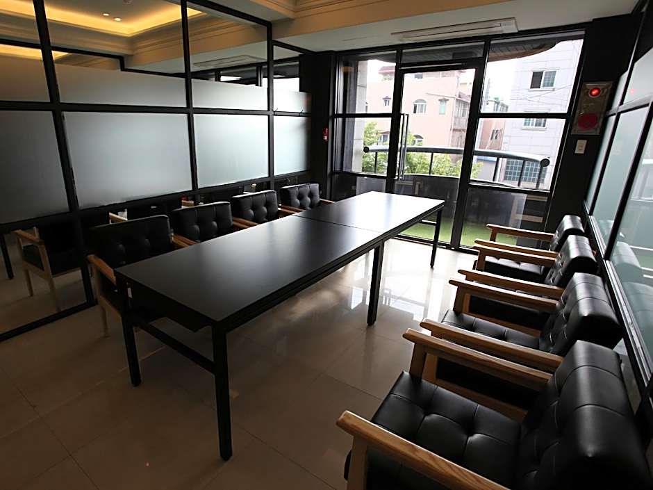 Ansan Seowon Tourist Hotel