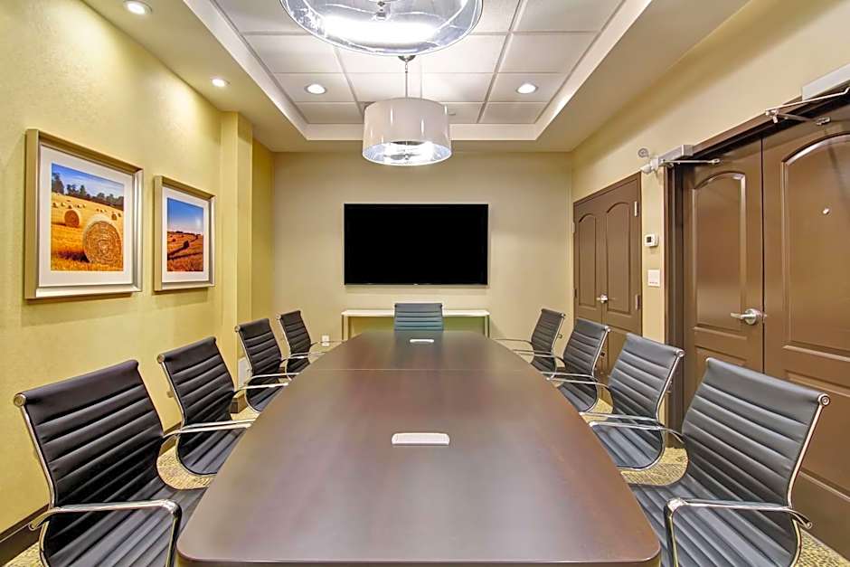 Hampton Inn & Suites by Hilton Saskatoon Airport