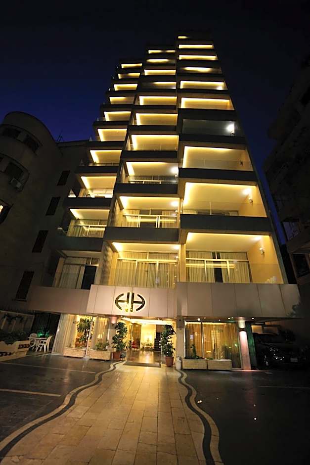 Holiday Home Suites