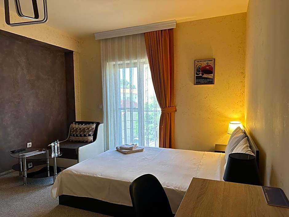 Complex MONACO HOTEL & CASINO