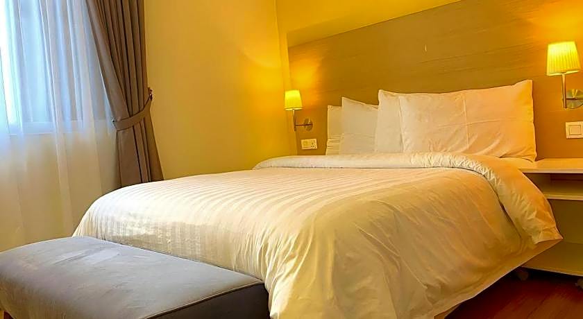 iStay Hotel