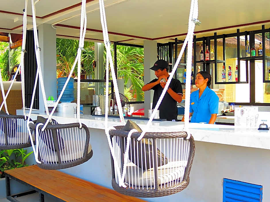 Amed Cafe & Hotel Kebun Wayan