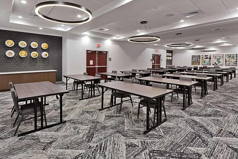 DoubleTree by Hilton Dothan, AL