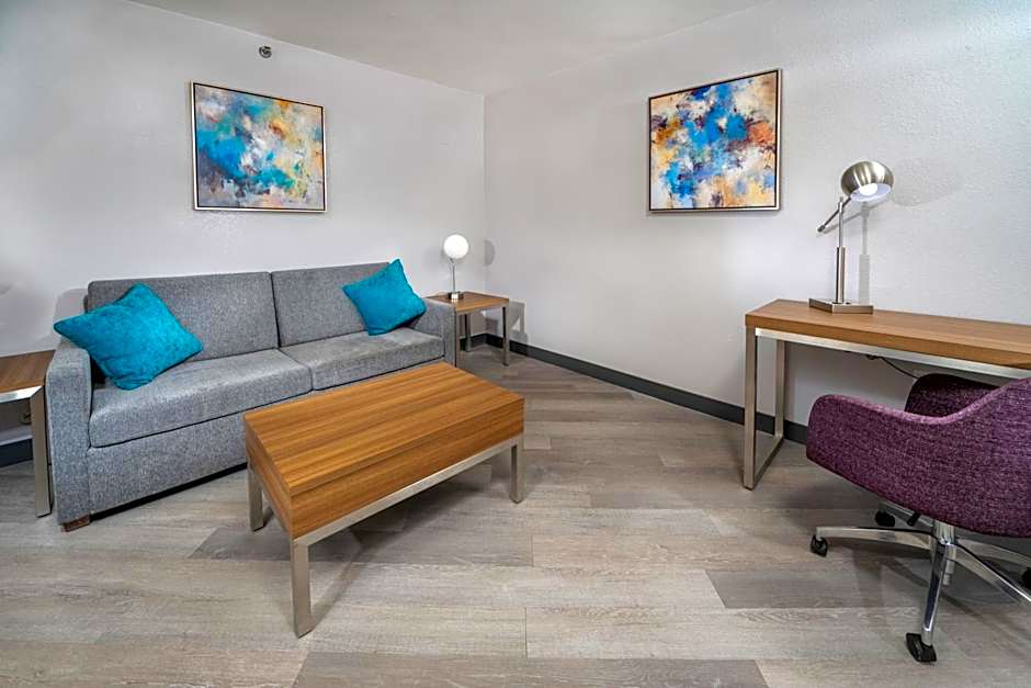 Best Western Plus Raleigh Crabtree Valley Hotel