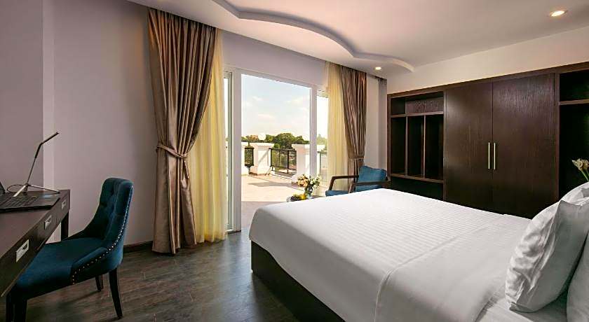 Azalea Parkview Hotel