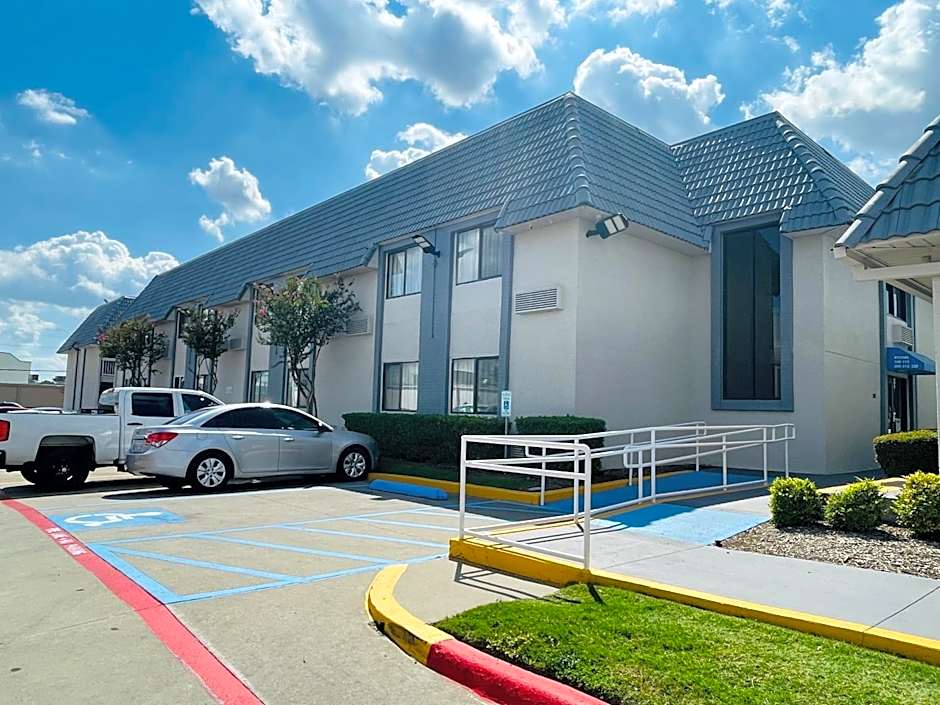 Motel 6-Duncanville, TX - Dallas