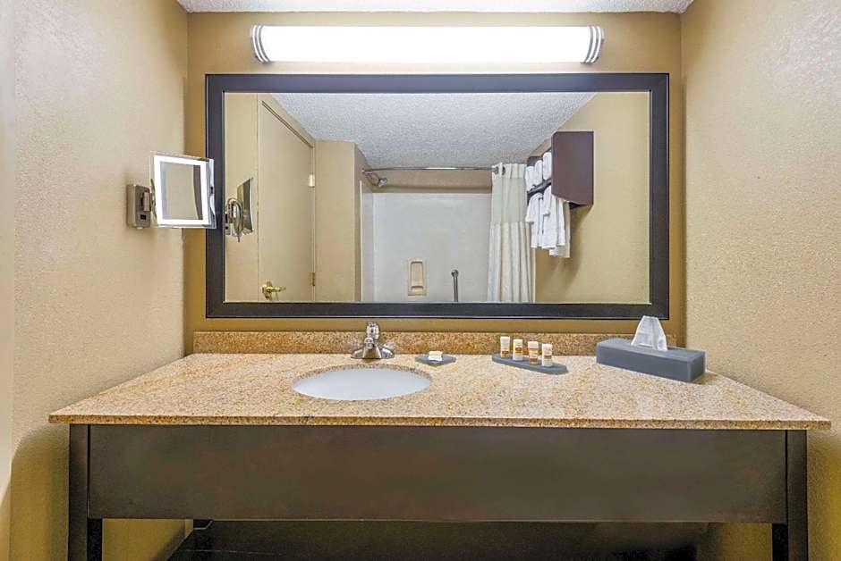 La Quinta Inn & Suites/New River Gorge National Park