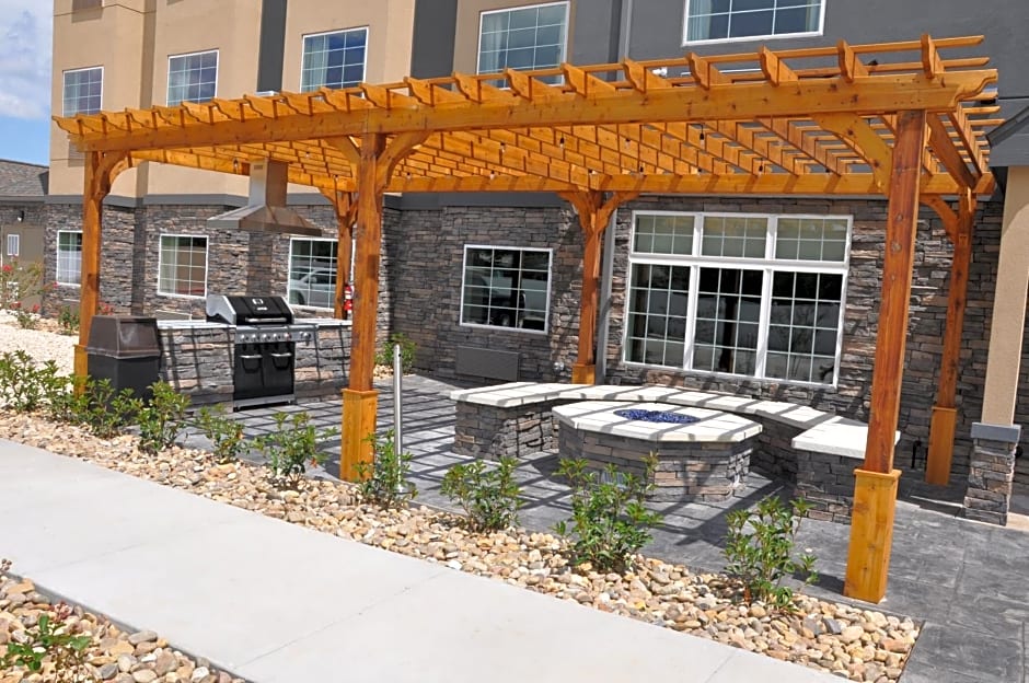 Microtel Inn and Suites by Wyndham Lubbock