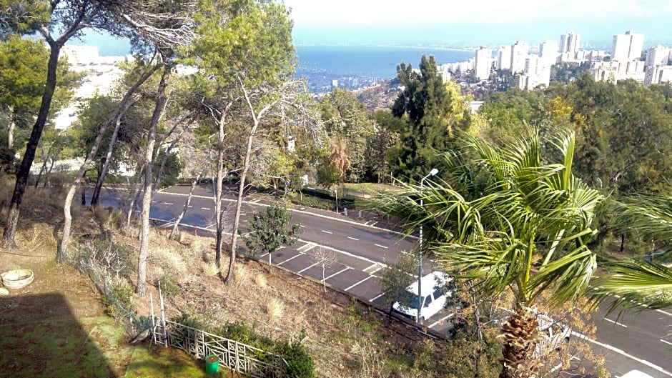 Marom Residence Romema