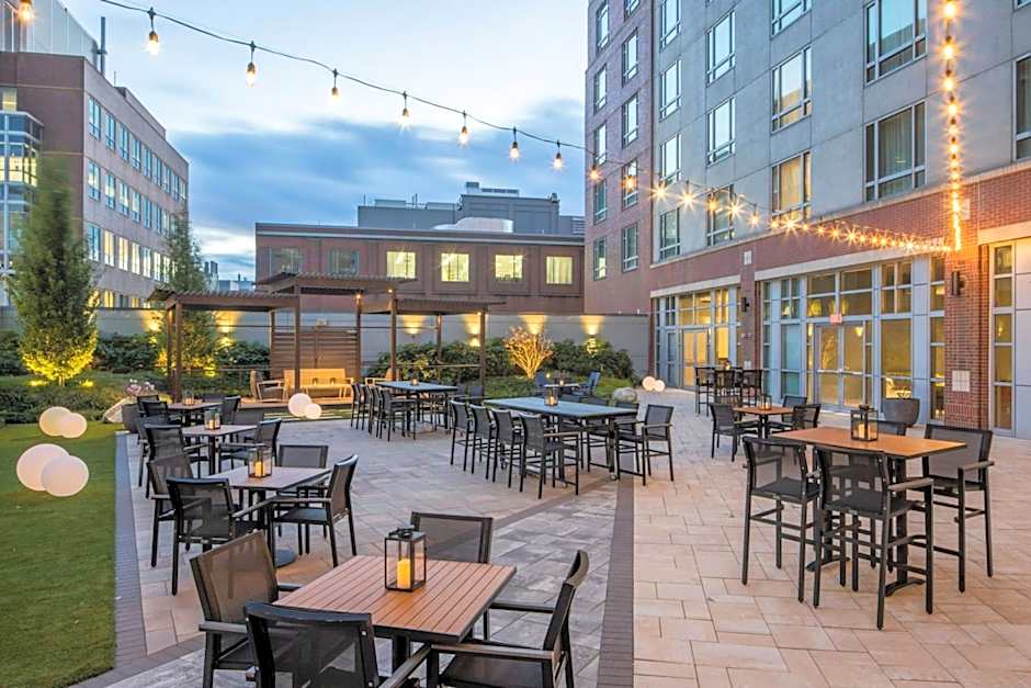 Le Méridien Boston Cambridge