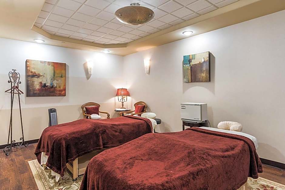 Traditions Hotel & Spa Johnson City - Binghamton, an Ascend Collection Hotel