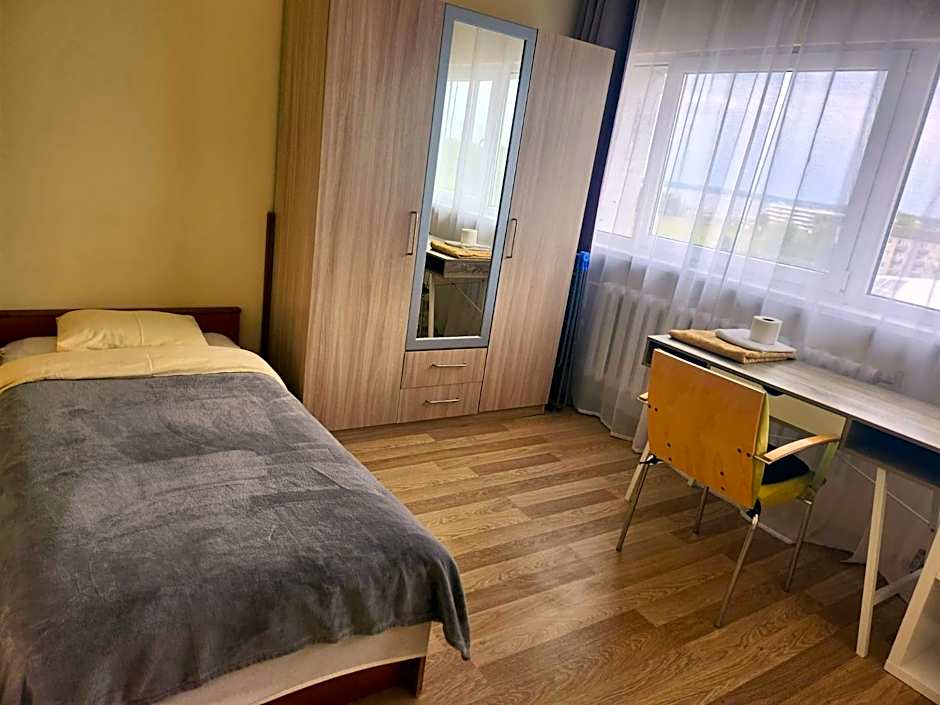 Bright & Peaceful Room Near Old Town