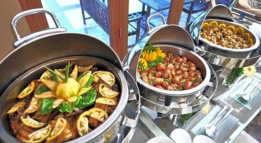 The Avenue Plaza Hotel