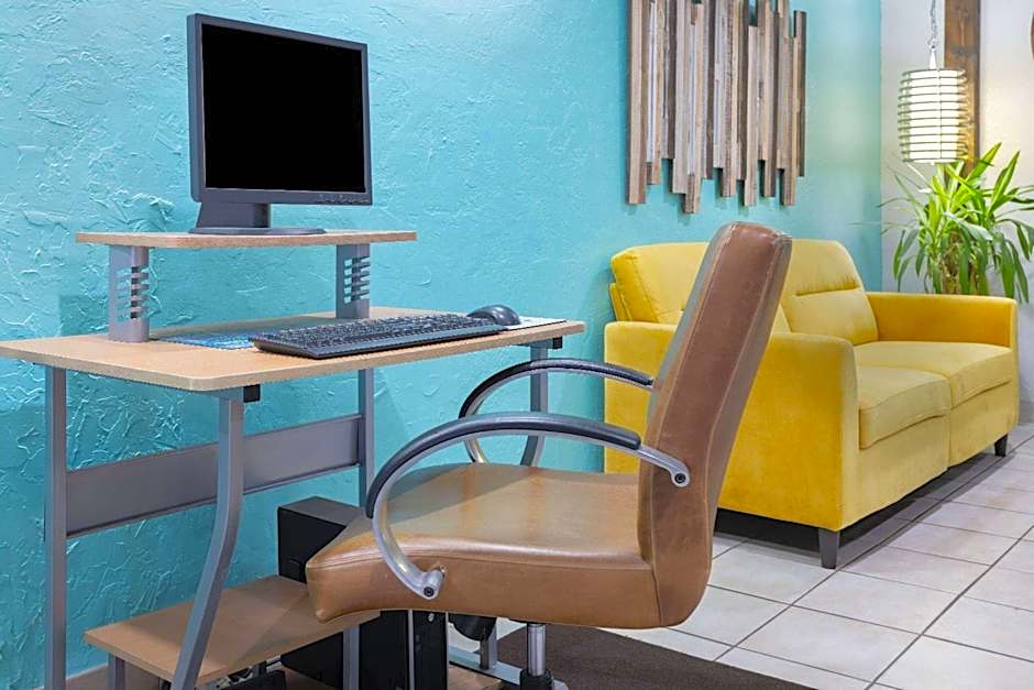 Days Inn by Wyndham Raleigh Glenwood-Crabtree