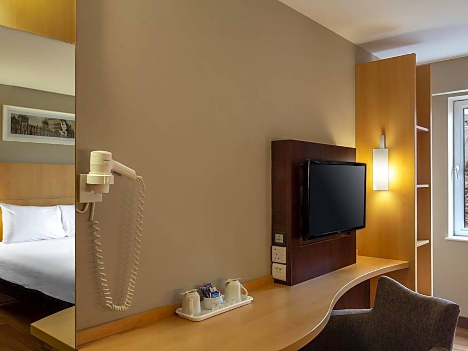 ibis Belfast Queens Quarter