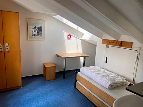 Single Room with Shared Bathroom