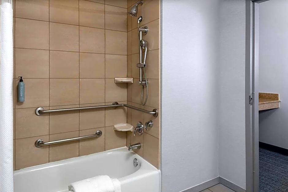 Courtyard by Marriott Pittsburgh Greensburg