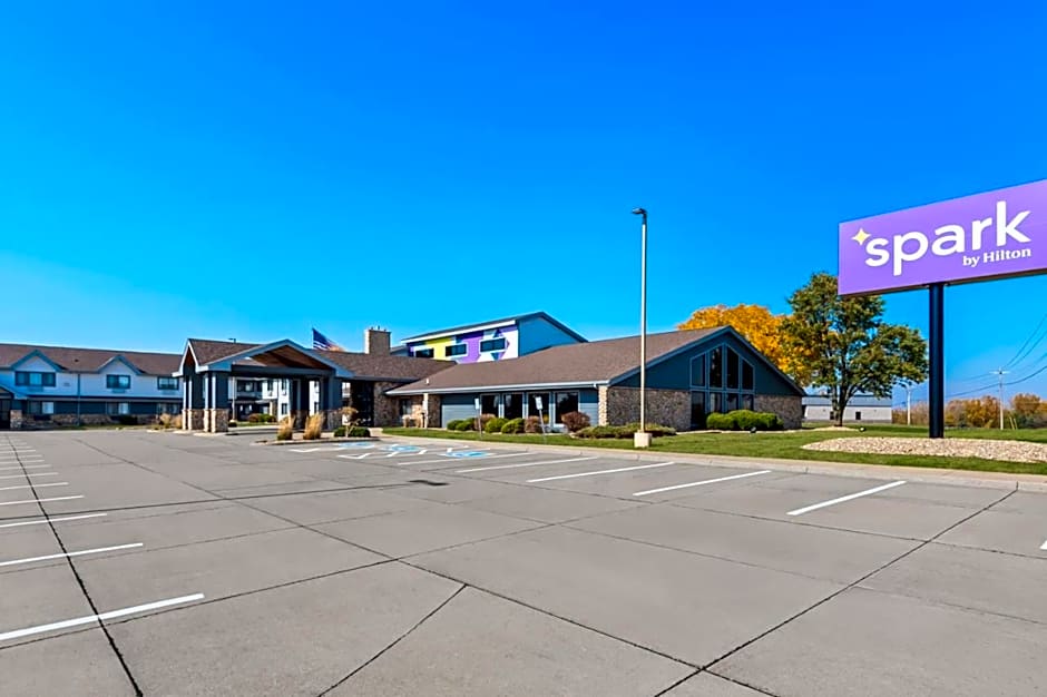 Spark by Hilton Cedar Falls