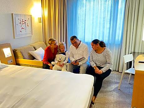 Classic Room with 1 Double Bed and 1 Double Sofa-Bed