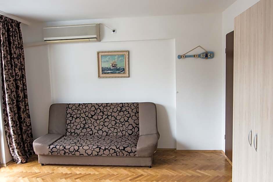 Guest Rooms Old Captain